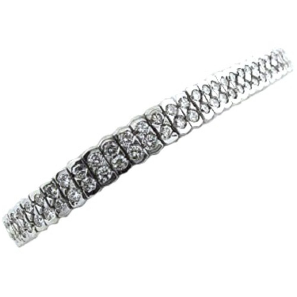 Round Brilliant Cut Diamonds on Prong Set Bracelet